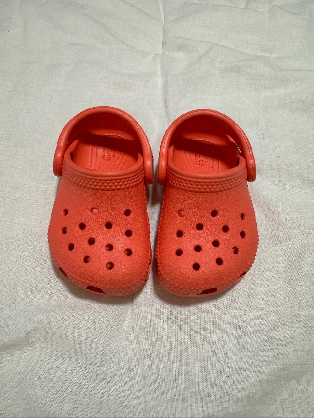NWOT Dark Coral Crocs Size Toddler 4